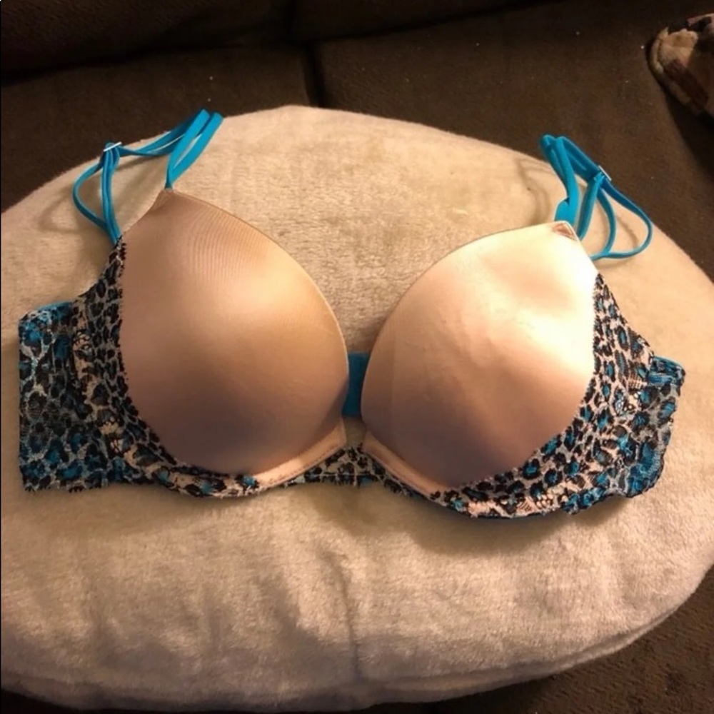 Victoria’s Secret Heartbreaker Push-up bra